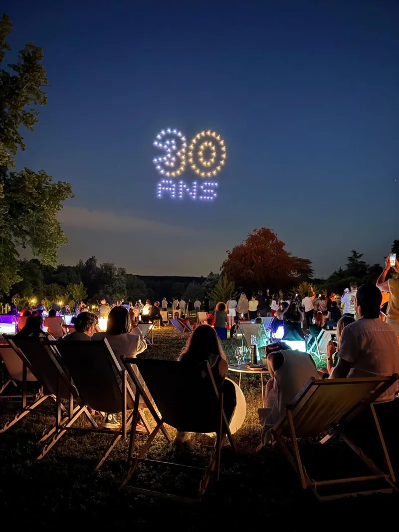 Spectacle de drones lumineux pour les 30 ans de Chateauform'