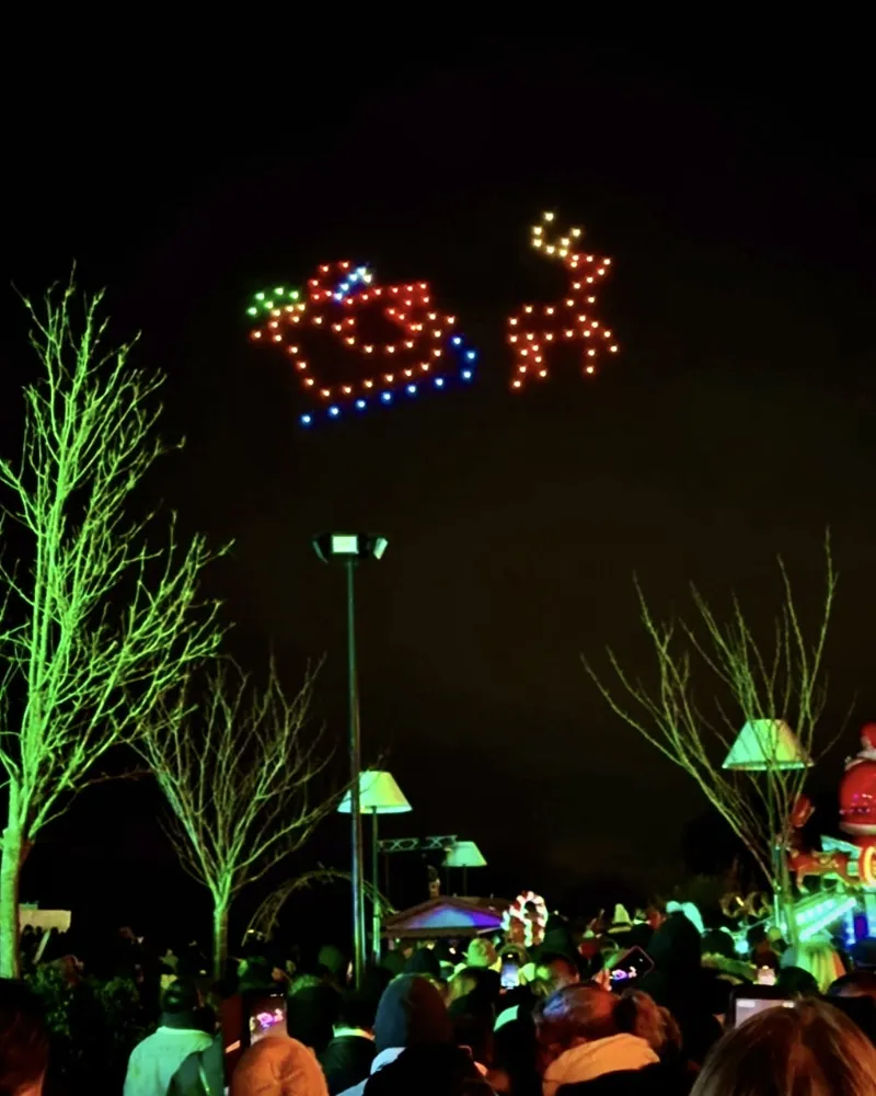 Spectacle de drones lumineux pour le marché de Noël de Chaumontel